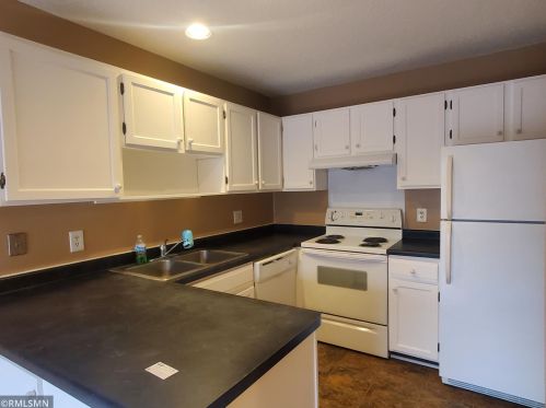 3472 Greenwood Ct, Saint Paul, MN 55122-1330