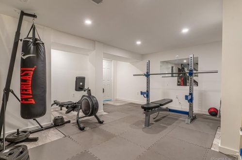 242 Plains Rd, Milford CT  06461-2422 exterior