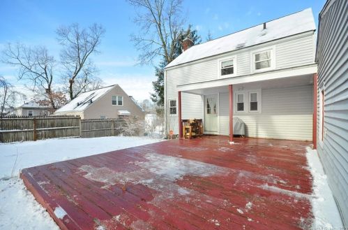 196 Oak St, Manchester, CT 06040-6140