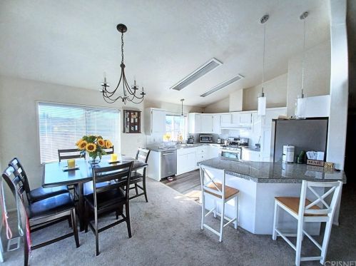 19778 Canyon View Dr, Santa Clarita CA  91351-5717 exterior