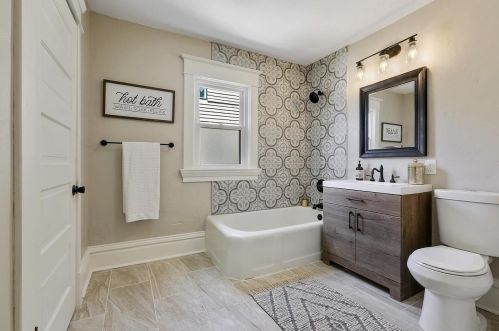 114 Ashland Ave, Green Bay WI  54303-2817 exterior