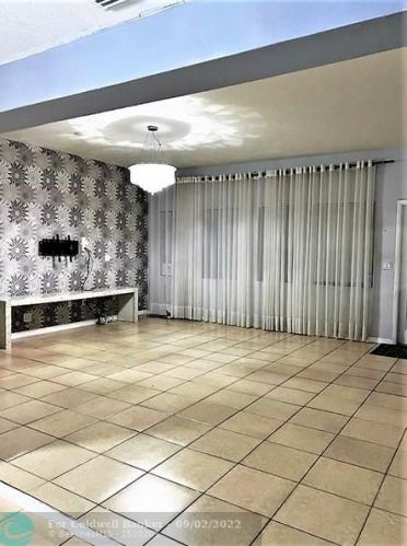 426 25th Ave, Boynton Beach FL  33426-8790 exterior