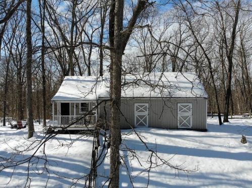 128 Pound Rd, Cumberland RI  02864-2706 exterior