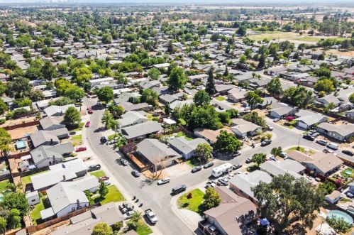 142 M St, Rio Linda CA  95673-2135 exterior