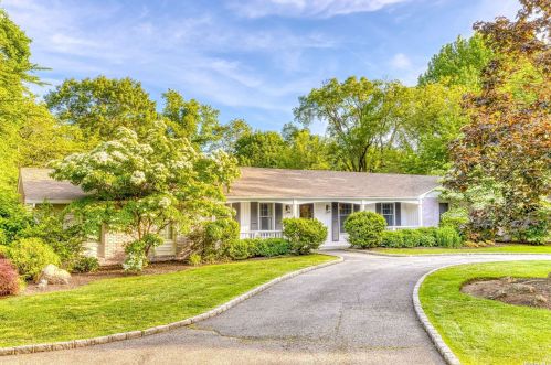 21 Hastings Dr, Northport, NY 11768-2508