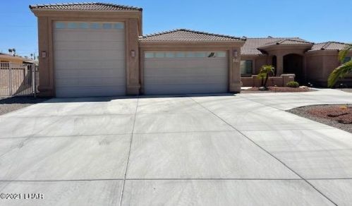 2530 Avocado Ln, Lake Havasu City, AZ 86406-8208