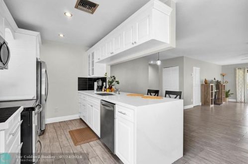 222 1st Cir, Boynton Beach, FL 33435-7261
