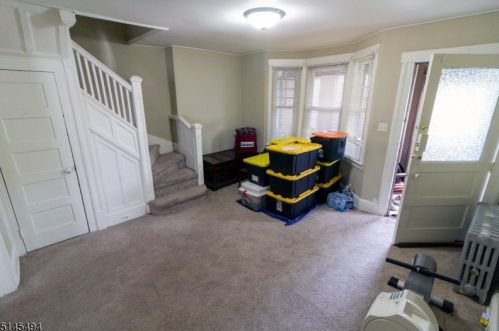 131 Grant Ave, Roselle Park, NJ 07204-2026