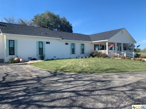 132 Tailwind Dr, Seguin TX  78155-0794 exterior
