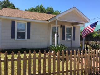 13 Broadmoor Ln, Pensacola, FL 32507-3551