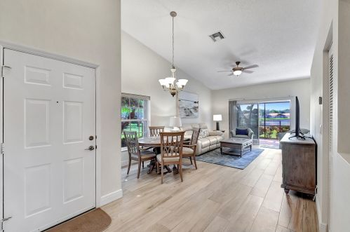 5102 Toscana Trl, Boynton Beach FL  33437-2038 exterior