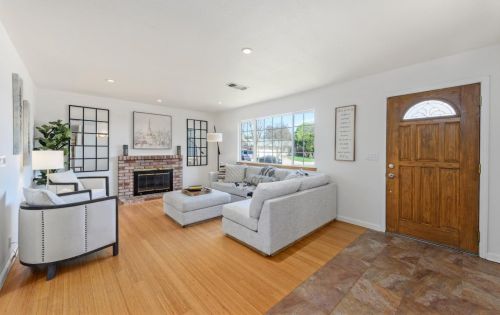 555 Biscayne Ct, Morgan Hill, CA 95037-3706