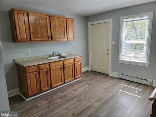 22 Barber Ave, West Deptford NJ  08096-2414 exterior