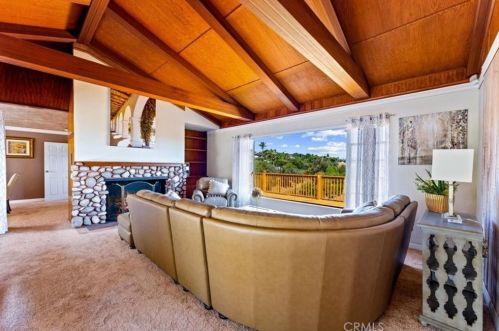 1136 Avocado Crst Rd, La Habra CA 90631-8108 exterior