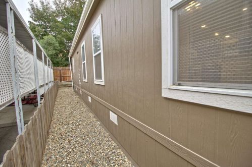 39 Clipper Ln, Modesto CA  95356-1711 exterior