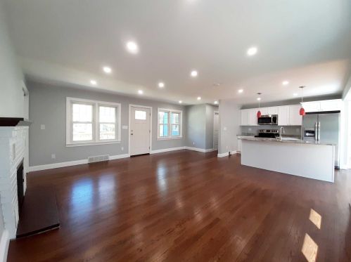 12 Field Ct, Poughkeepsie NY  12601-5209 exterior