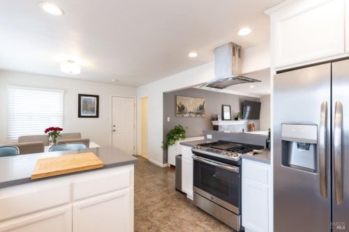 3444 Montgomery Dr, Santa Rosa CA  95405-5142 exterior