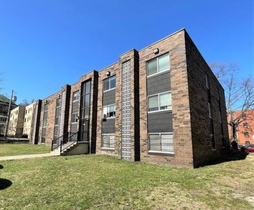 5620 Rippey St, Pittsburgh PA 15206-2941 exterior