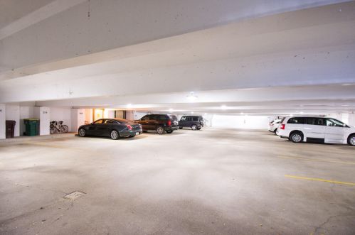 101 Broad St, Lake Geneva WI  53147-2000 exterior