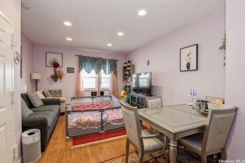 172-35 90th Ave, Jamaica NY  11421-2322 exterior