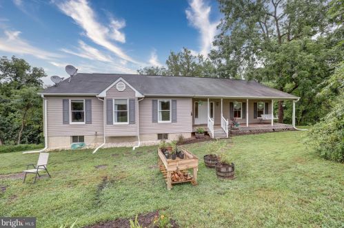 11734 Armistead Filler Ln, Lovettsville VA  20180-1915 exterior