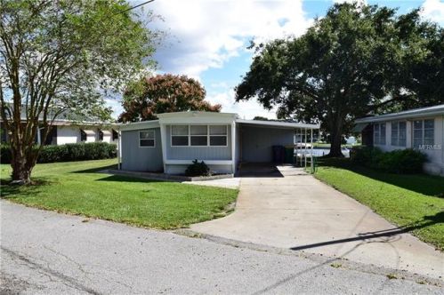 1423 Lakeview Dr, Tavares, FL 32778-4209