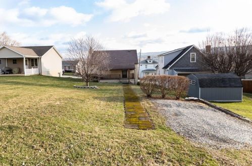 106 11th St, Connellsville PA  15425-2415 exterior