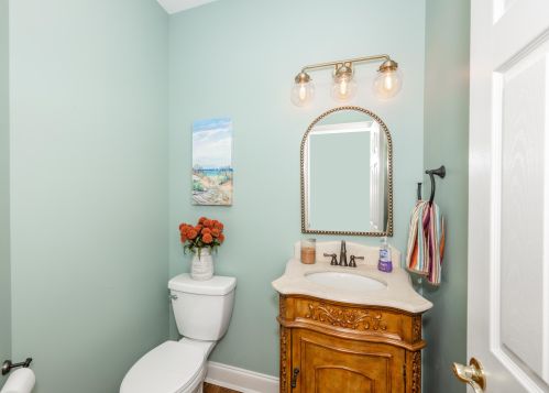 917 Keeneland Green Dr, Hamilton KY  41091-8025 exterior