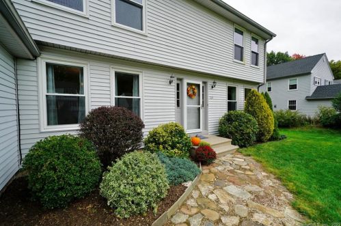 269 Deer Run Trl, Manchester, CT 06042-2482
