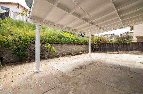 4825 Mahogany Vista Ln, San Diego CA  92102-6053 exterior