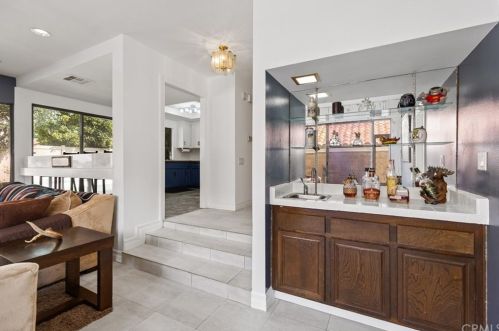 22301 Chestnut Ln, El Toro CA  92630-4306 exterior