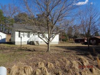 8260 Raven Run Dr, Mechanicsville, VA 23111-6555
