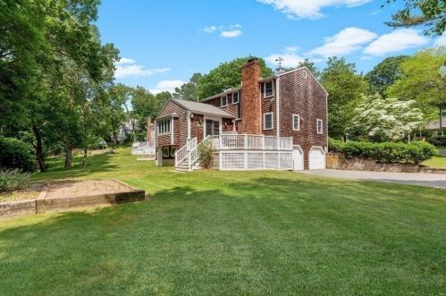 54 Old Pasture Rd, Cohasset, MA 02025-1636