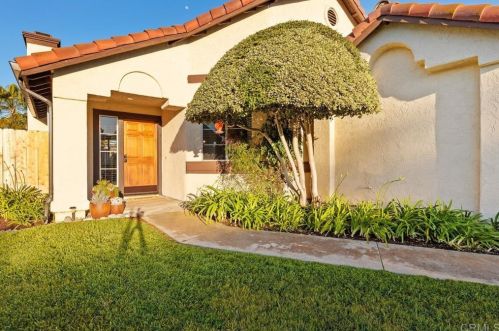 2025 Paseo De Anza, Vista, CA 92084-2568