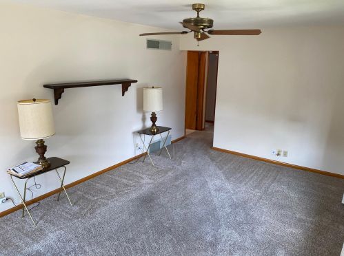 8008 Kathryn Ave, Milwaukee, WI 53218-3637