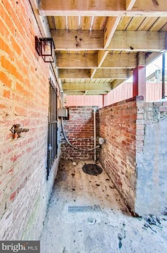 2119 1st St, Washington DC  20001-1004 exterior