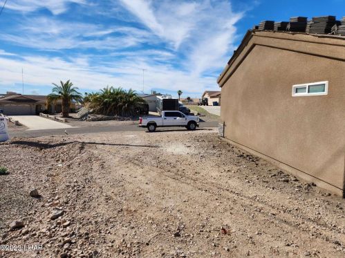 3258 Cinnamon Dr, Lake Havasu City, AZ 86406-7139
