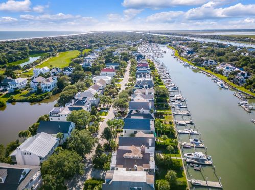 26 Morgan Place Dr, Isle Of Palms SC  29451-2742 exterior