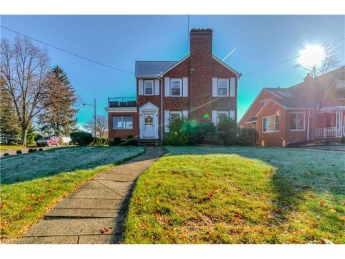 4037 Riveredge Rd, Cleveland OH  44111-5629 exterior