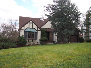22 Hillock Ave, Paterson, NJ 07506-3440