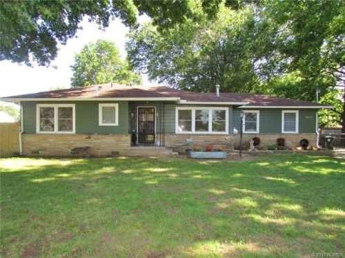 2807 Gibson St, Muskogee OK  74403-2718 exterior