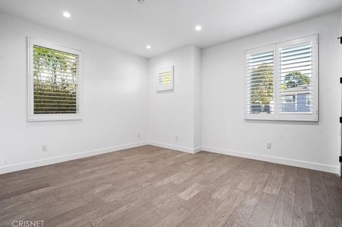 3213 Pine Ave, Manhattan Beach CA  90266-3615 exterior