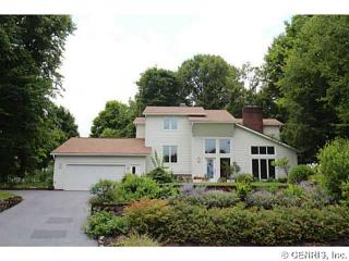 32 Wandering Trl, Pittsford, NY 14534-4158