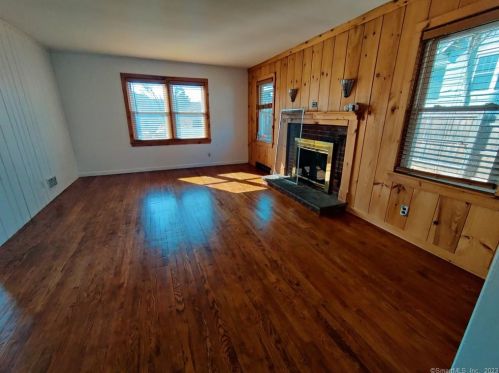 57 Berkshire Dr, Brookfield Center CT  06804-1427 exterior