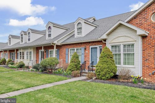 1214 White Birch Ln, Carlisle, PA 17013-3591