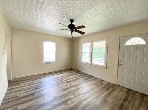 1035 Rose Ave, New Castle, PA 16101-4335