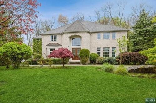 9 Blackledge Ct, Closter NJ  07624-3231 exterior