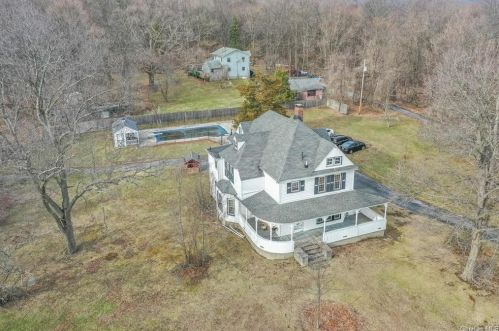 126 Seven Springs Rd, Highland Mills NY  10930-2002 exterior