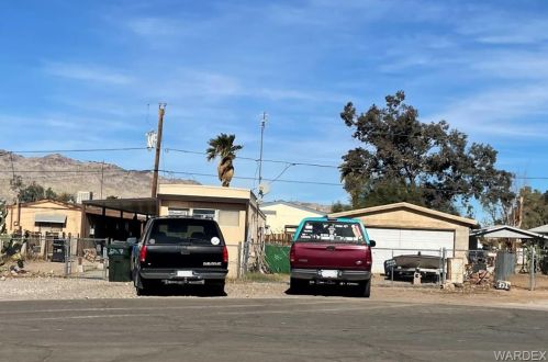 369 Harbor Pl, Bullhead City, AZ 86442-4879