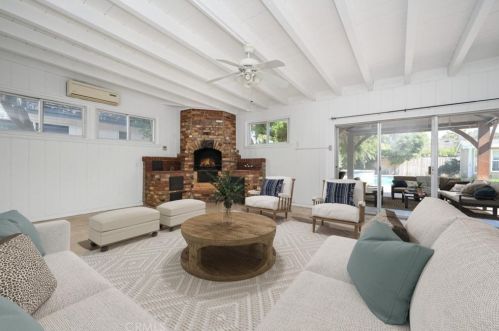 4620 Graywood Ave, Long Beach CA  90808-1022 exterior